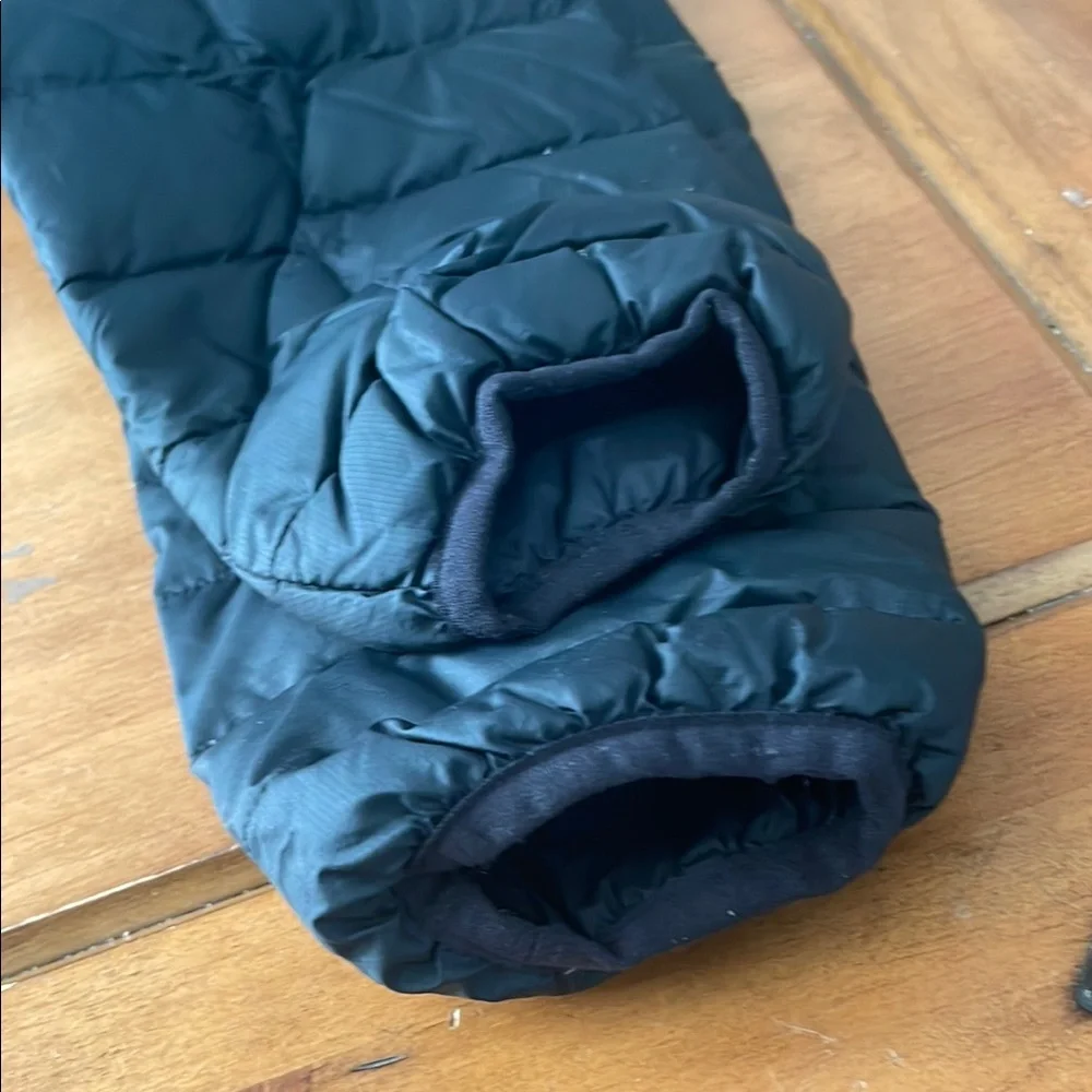 Mountain Hardware Down Feather  Puffer Jacket Size Medium